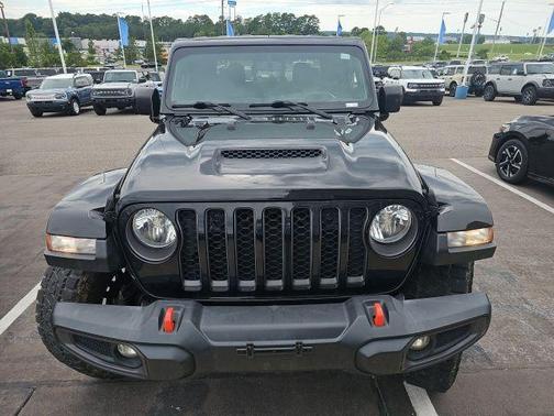 Black Clearcoat 2022 Jeep Gladiator Mojave