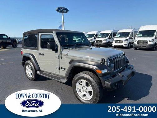 Sting Gray Clearcoat 2022 Jeep Wrangler Sport
