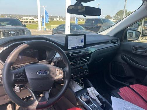 Oxford White 2025 Ford Escape Active