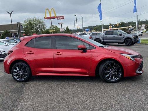 2023 Toyota Corolla Hatchback XSE