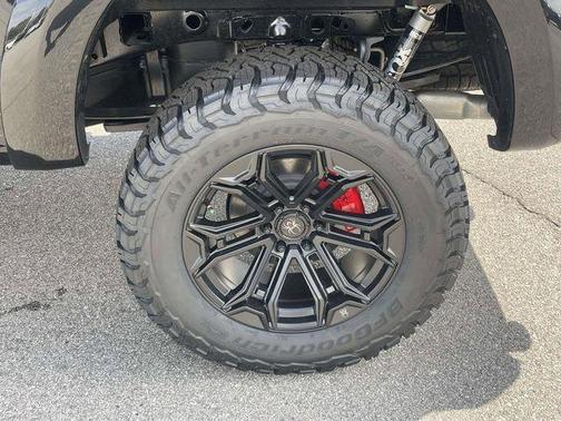 Black Metallic 2026 Ford F-150 XLT
