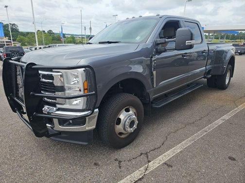 Carbonized Gray Metallic 2024 Ford F-350 XLT