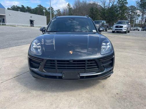 2020 Porsche Macan Turbo