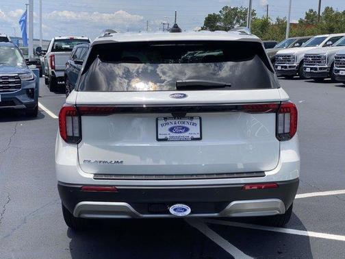 Star White 2026 Ford Explorer Platinum