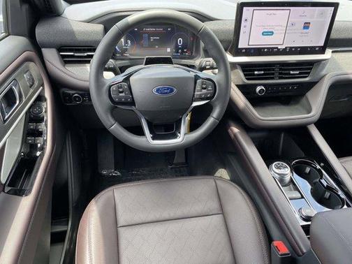 Star White 2026 Ford Explorer Platinum