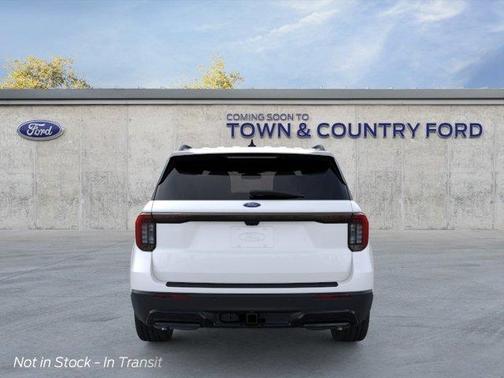 Star White 2026 Ford Explorer ST-Line