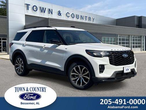 Star White 2026 Ford Explorer ST-Line