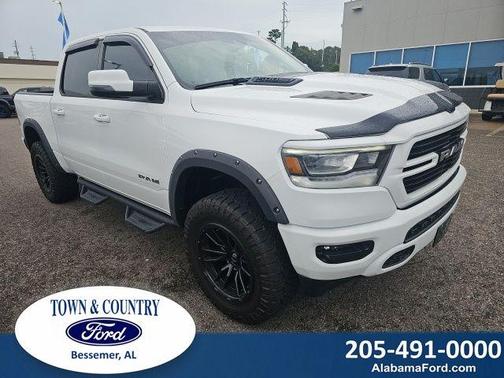 Bright White Clearcoat 2024 RAM 1500 Laramie