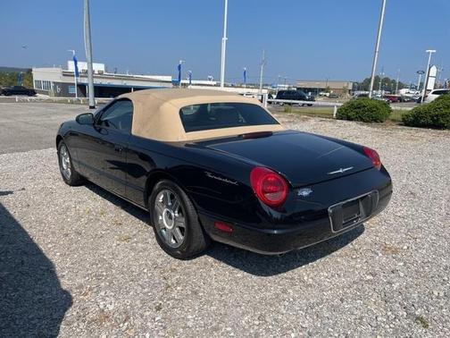 2004 Ford Thunderbird