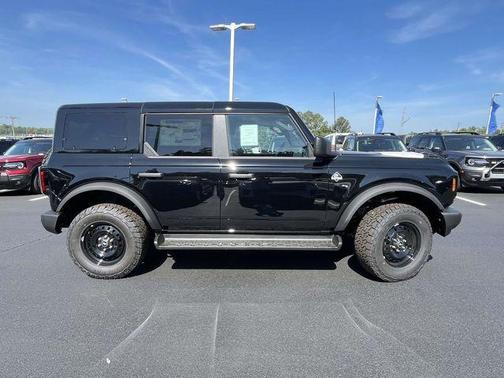 Shadow Black 2026 Ford Bronco Outer Banks