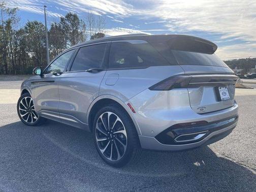2024 Lincoln Nautilus Black Label