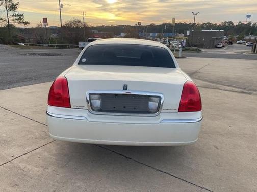 2007 Lincoln Town Car Designer Series
