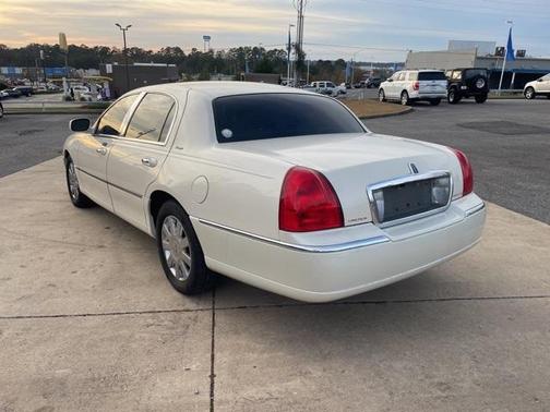 2007 Lincoln Town Car Designer Series