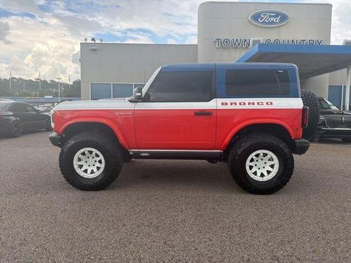 Oxford White 2025 Ford Bronco Stroppe Edition
