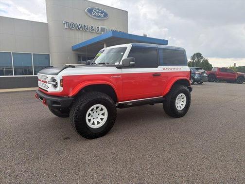 Oxford White 2025 Ford Bronco Stroppe Edition