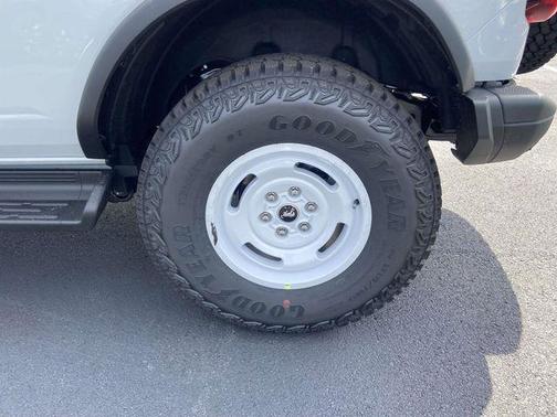 Avalanche Gray 2026 Ford Bronco Heritage Edition