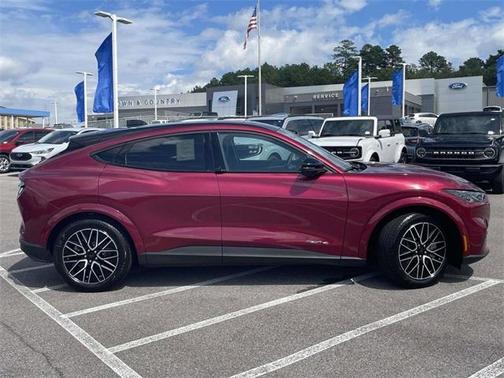 2025 Ford Mustang Mach-E Premium