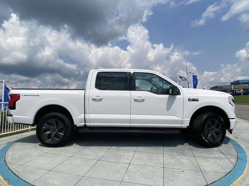 2025 Ford F-150 Lightning Flash