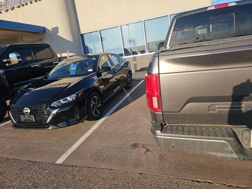 Magnetic Metallic 2019 Ford F-150 Lariat