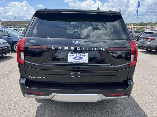 Agate Black Metallic 2025 Ford Expedition Platinum