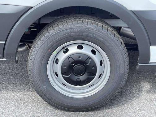 2025 Ford Transit-350 XL