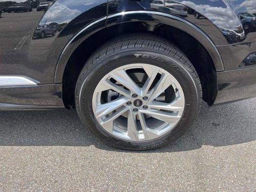 Night Black 2021 Audi Q7 55 Premium Plus