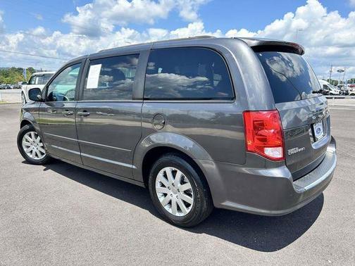 Granite Pearlcoat 2017 Dodge Grand Caravan GT