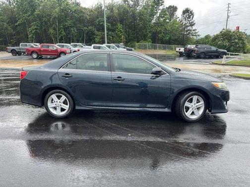 Magnetic Gray Metallic 2013 Toyota Camry SE
