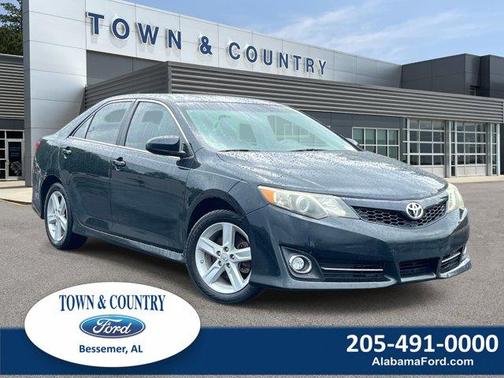 Magnetic Gray Metallic 2013 Toyota Camry SE