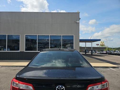 Magnetic Gray Metallic 2013 Toyota Camry SE