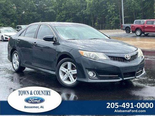 Magnetic Gray Metallic 2013 Toyota Camry SE
