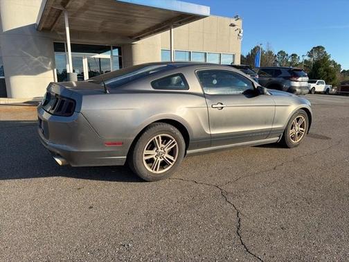 2014 Ford Mustang V6