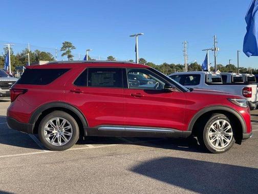 2025 Ford Explorer Platinum