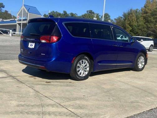 2019 Chrysler Pacifica Touring-L