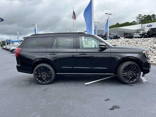 Agate Black Metallic 2026 Ford Expedition Platinum