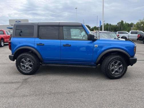 Velocity Blue Metallic 2023 Ford Bronco Big Bend