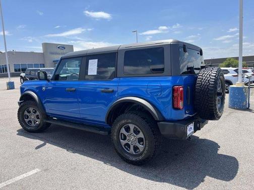 Velocity Blue Metallic 2023 Ford Bronco Big Bend