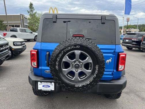 Velocity Blue Metallic 2023 Ford Bronco Big Bend