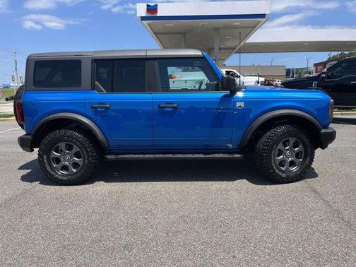Velocity Blue Metallic 2023 Ford Bronco Big Bend