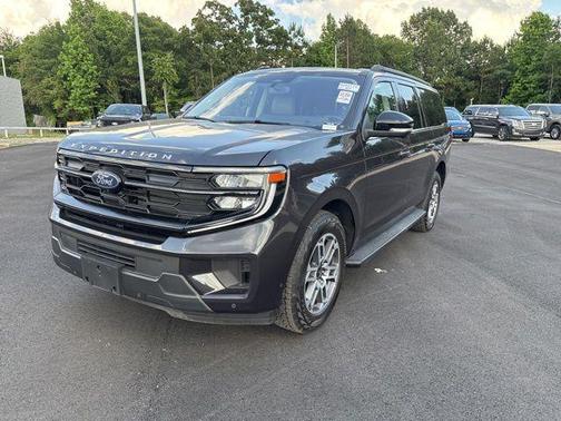 Dark Matter Gray Metallic 2025 Ford Expedition Max Active