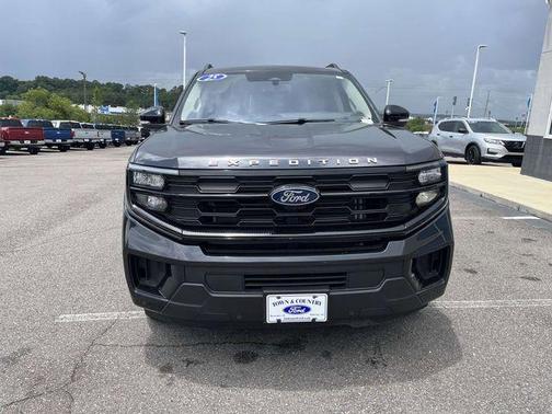 Dark Matter Gray Metallic 2025 Ford Expedition Max Active