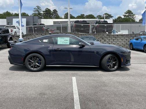 2025 Ford Mustang Dark Horse