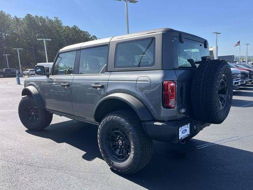 Carbonized Gray Metallic 2026 Ford Bronco Base