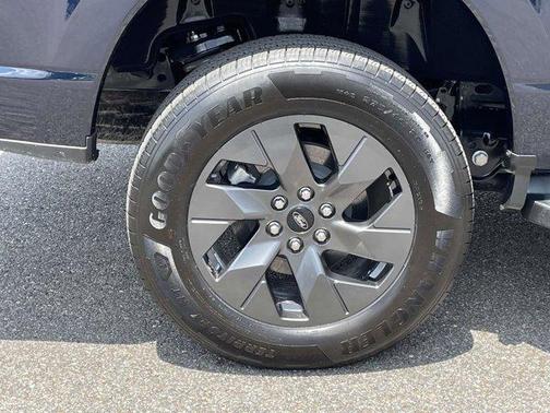 2024 Ford F-150 Lightning XLT