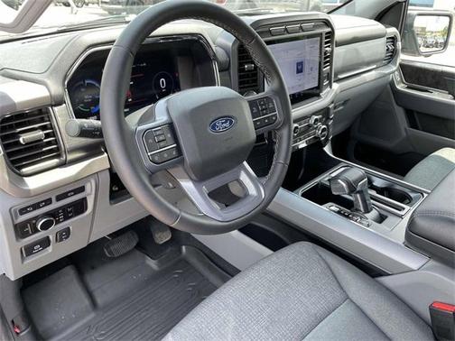 2024 Ford F-150 Lightning XLT