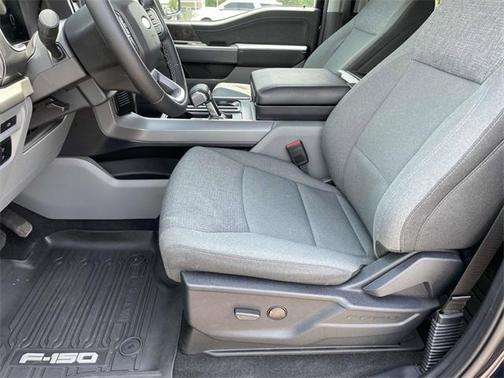 2024 Ford F-150 Lightning XLT