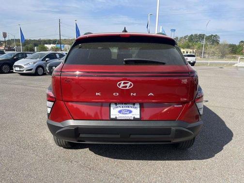 Red Metallic 2025 Hyundai KONA SEL