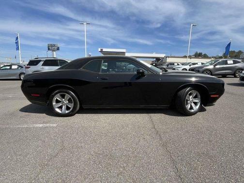 2015 Dodge Challenger SXT
