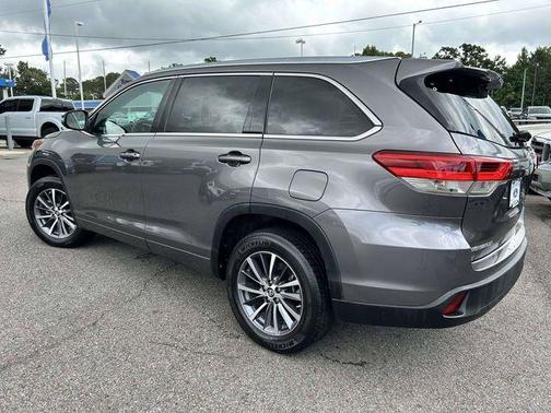 Blizzard Pearl 2018 Toyota Highlander XLE