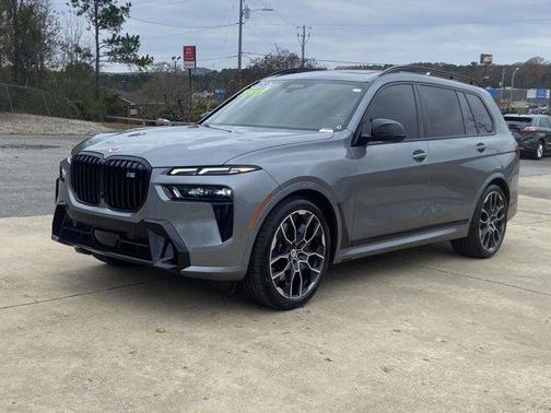 2023 BMW X7 M60i